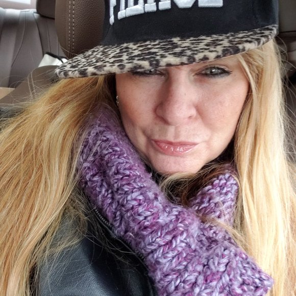 Meet your Posher, Angel - Picture 2 of 6